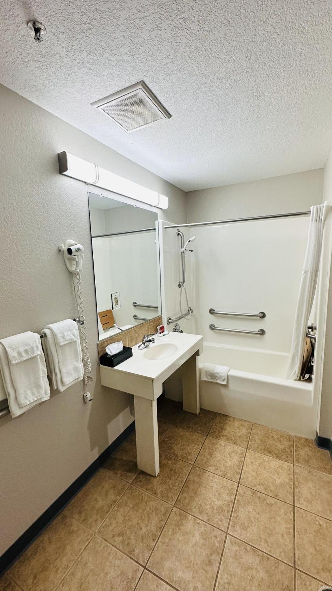 Days Inn & Suites By Wyndham Wynne Habitación foto